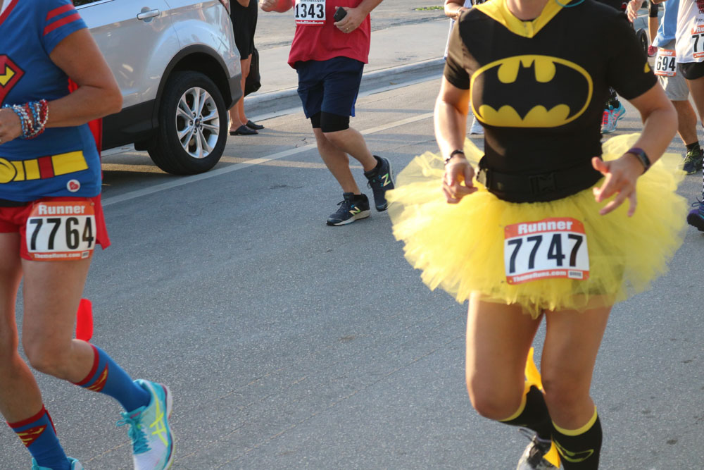 Heroes and Villains 5K 2018 photo - Duval Street, Key West
